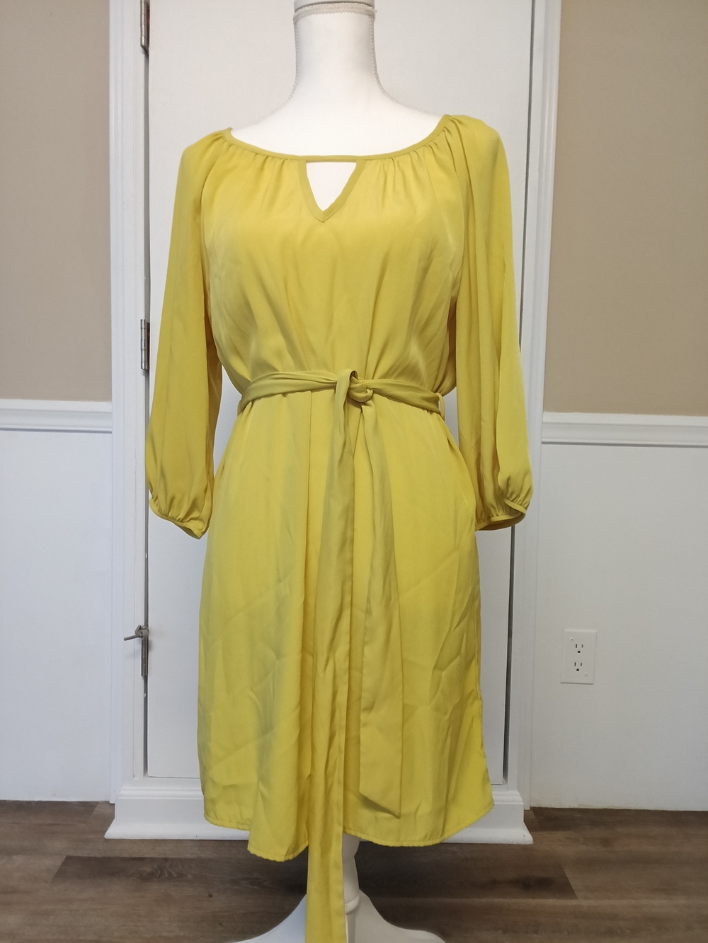 Glam Yellow Keyhole Midi Dress with Waist Tie